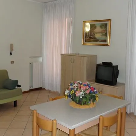 Touring Apartamento *